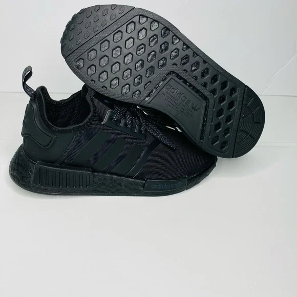 Adidas Originals NMD_R1 J FX8777 Triple Black Running Shoes Mens Sz4-Womens 5.5